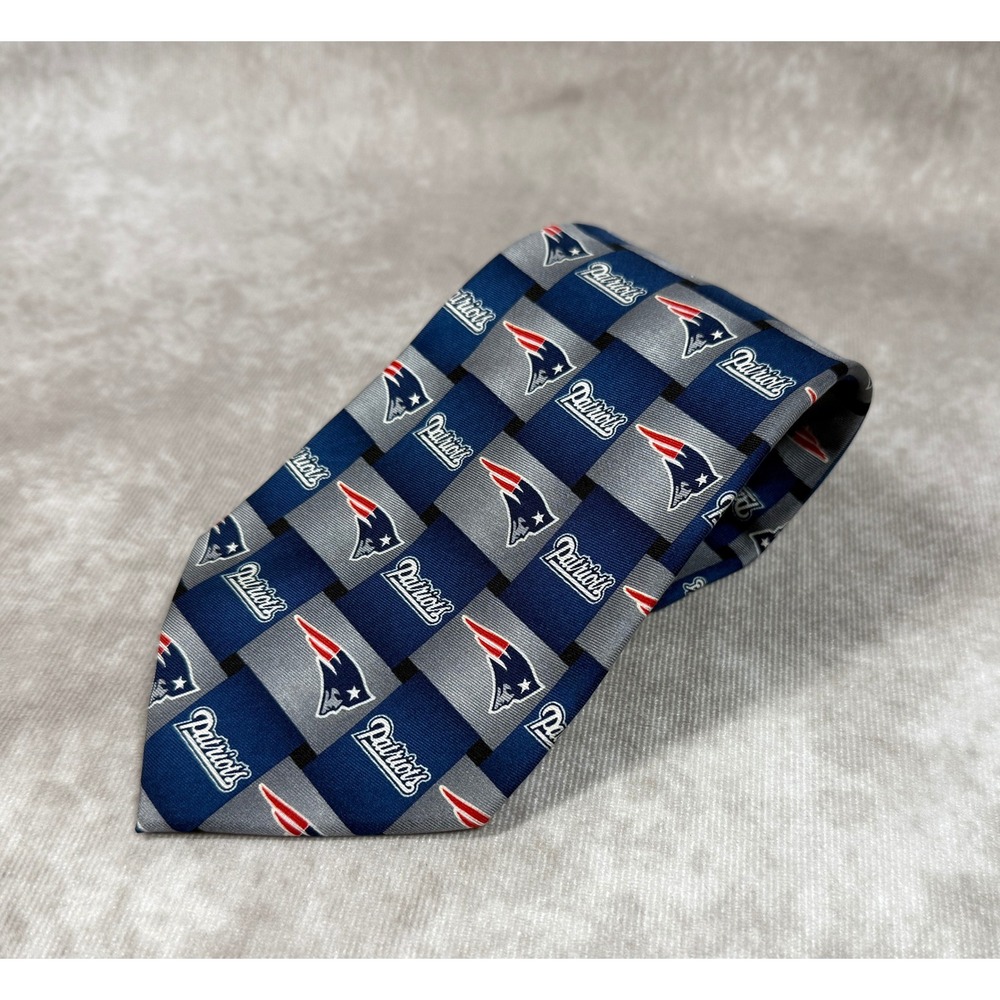 NFL New England Patriots Tie Silk Navy Blue‎ Gray Logo Necktie Sports Football